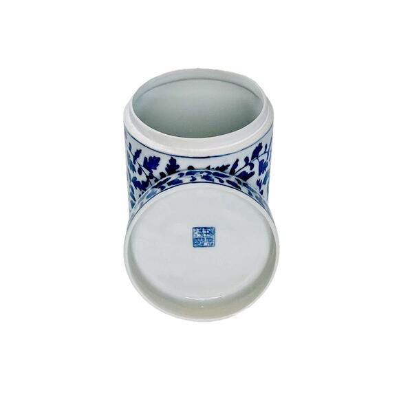 Blue and White Ceramic Chinese Jar Canister Lidded Mark Collectible 7” - Picture 3 of 6